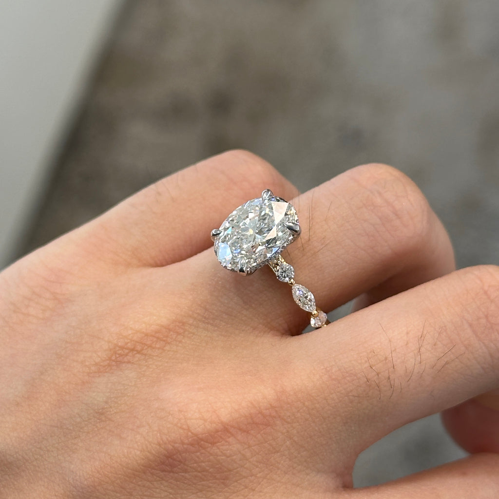 Preslie Lab Oval Diamond Ring