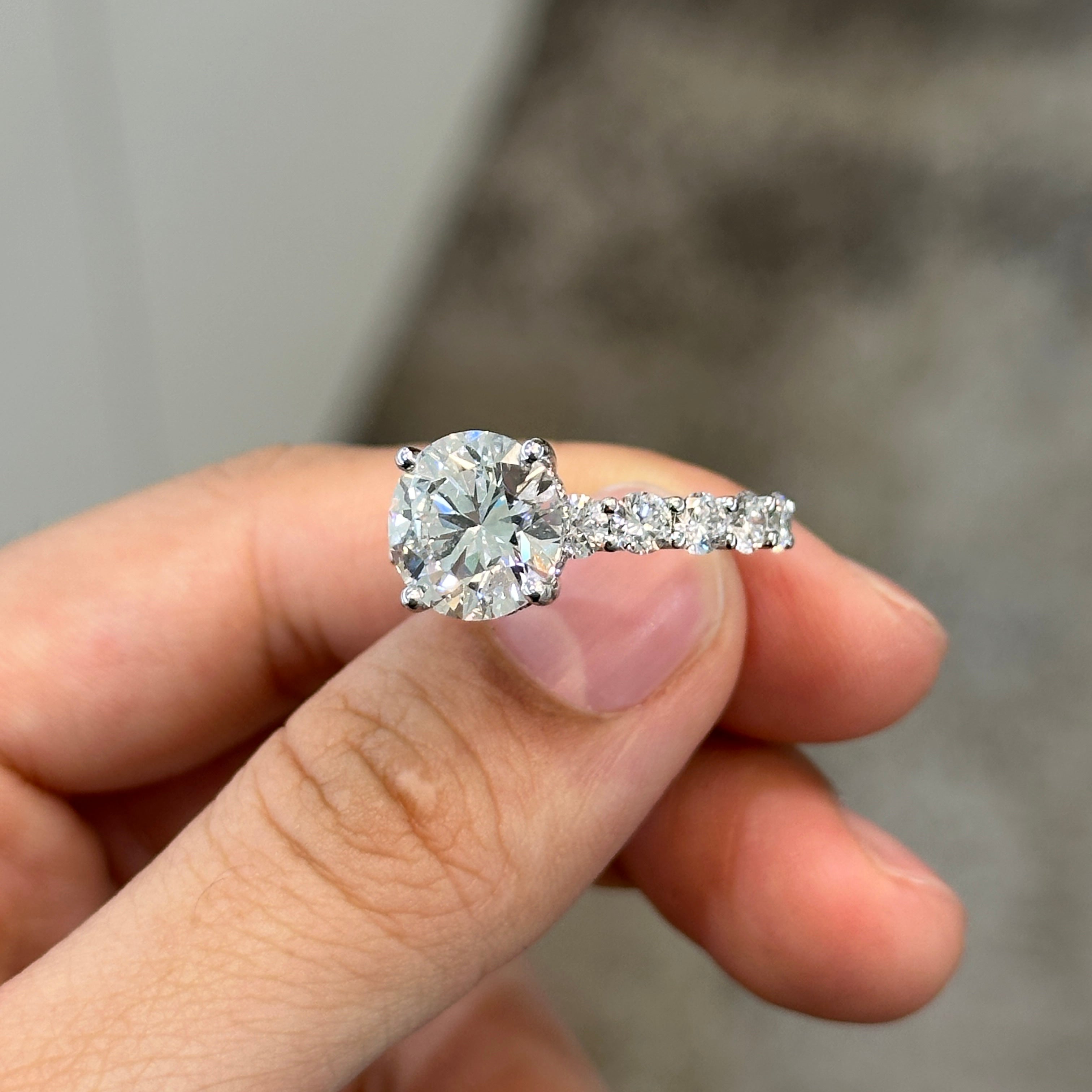 Mary Lab Diamond Ring