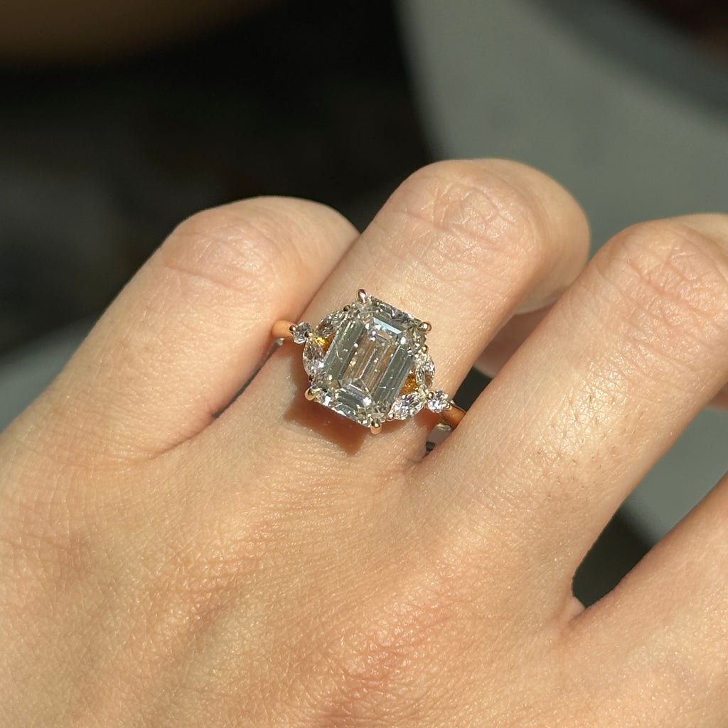 Anna Lab Diamond Emerald Ring