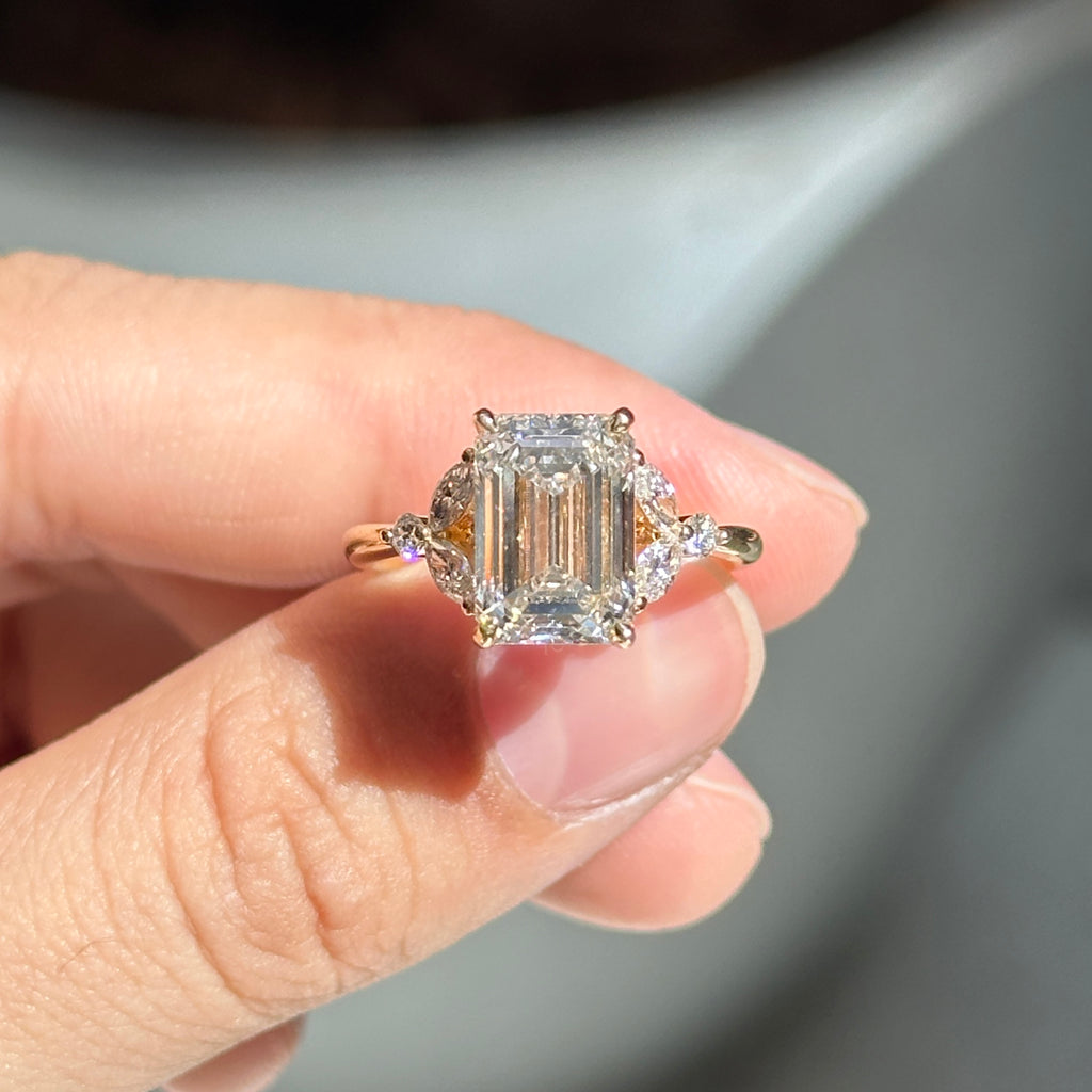 Anna Lab Diamond Emerald Ring