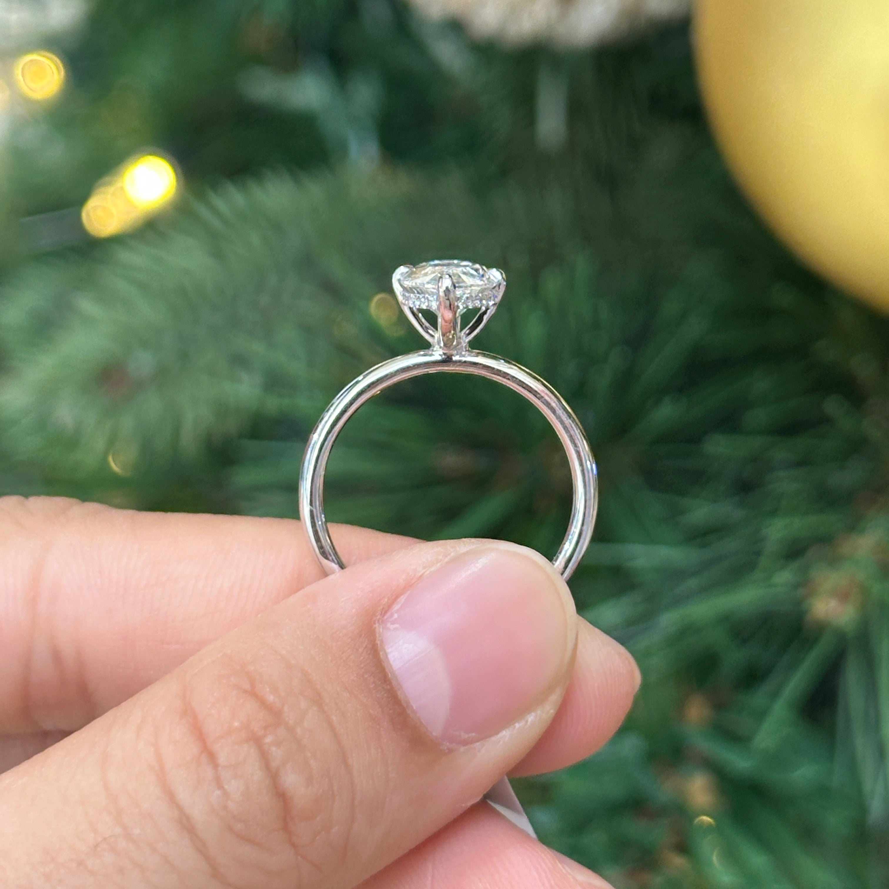 Nancy Lab Diamond Marquise Ring