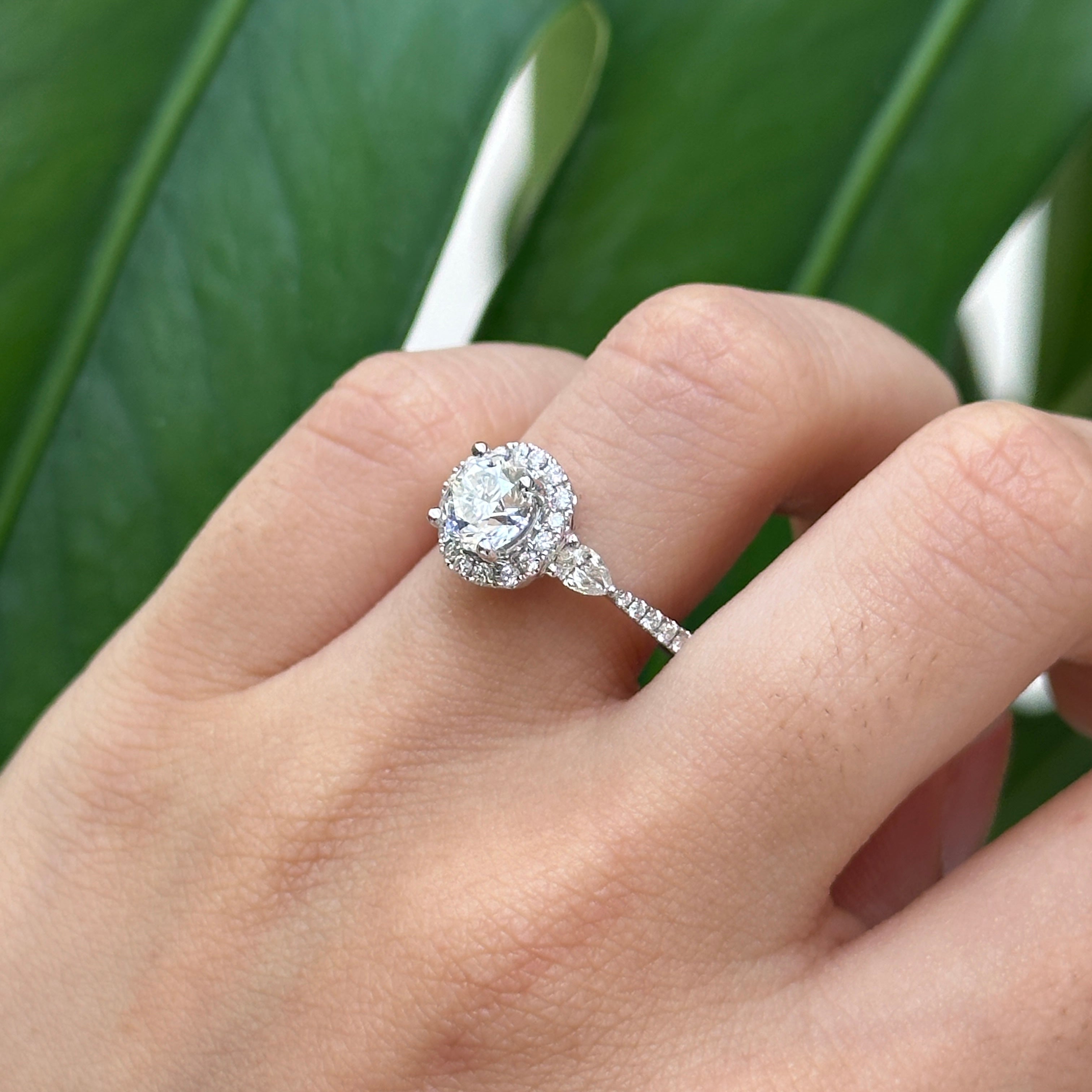 Alice Natural Diamond Ring